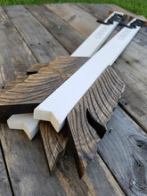 Load image into Gallery viewer, 'CHOOSE happy' Rustic Arrow