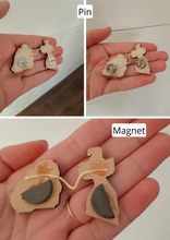 Load image into Gallery viewer, "Lady and the Tramp" Pin/Magnet