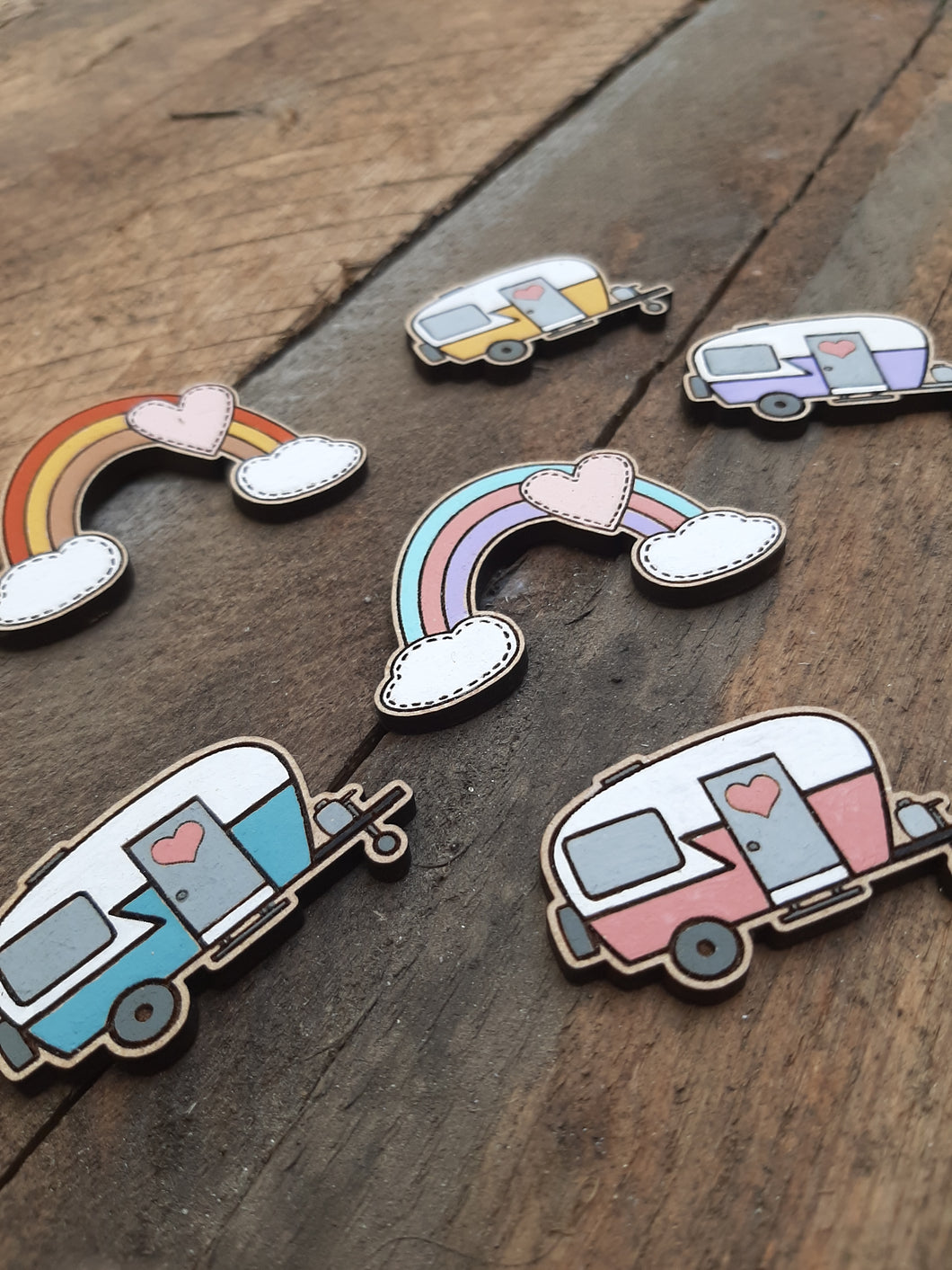 Hand Painted 'Camper' Pin/Magnet