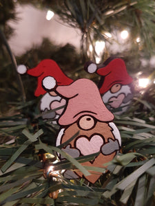 'Christmas Gnome' Pin/Magnet